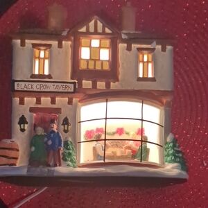 VICTORIAN VILLAGE Black Crow Tavern - 2000 Edition